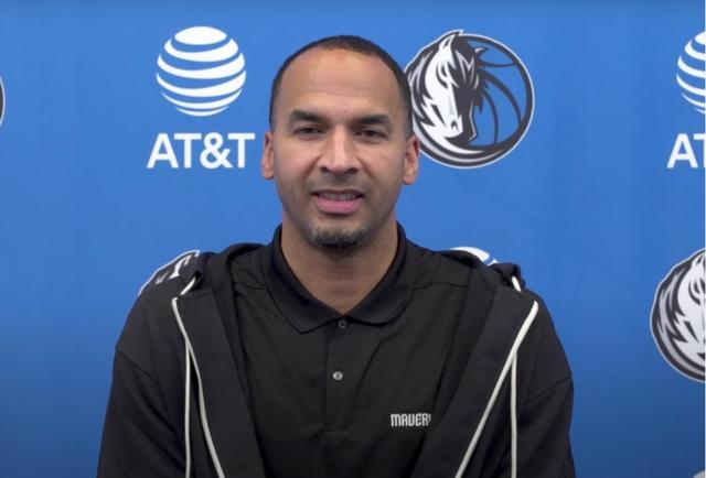 科比黑曼巴精神篮球鞋__科比是黑曼巴詹姆斯是什么