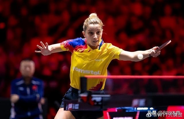 裁判亮黄牌_裁判出示黄牌什么意思_