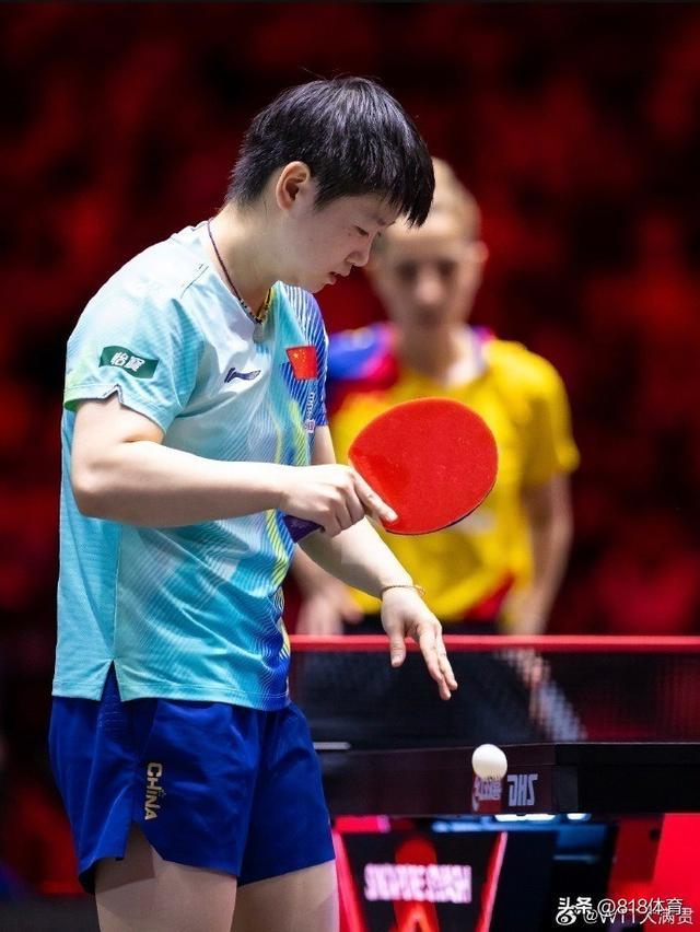 裁判亮黄牌__裁判出示黄牌什么意思