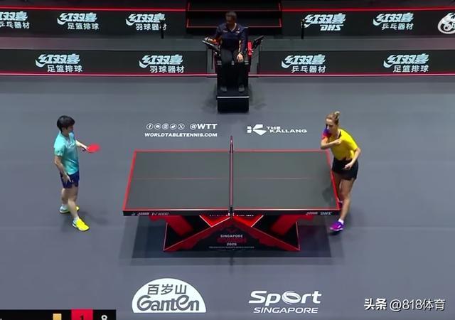 _裁判亮黄牌_裁判出示黄牌什么意思