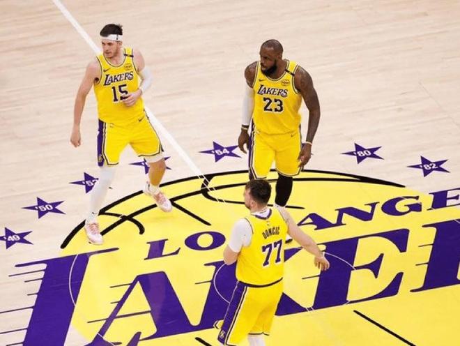 _险胜!东契奇38+11,里夫斯29+6,老詹成倒数第一,湖人结局注定_险胜!东契奇38+11,里夫斯29+6,老詹成倒数第一,湖人结局注定