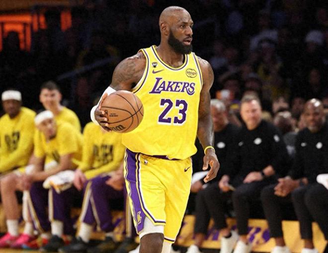 险胜!东契奇38+11,里夫斯29+6,老詹成倒数第一,湖人结局注定__险胜!东契奇38+11,里夫斯29+6,老詹成倒数第一,湖人结局注定