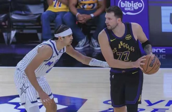 詹姆斯东契奇对比_詹姆斯和东契奇新秀赛季对比_