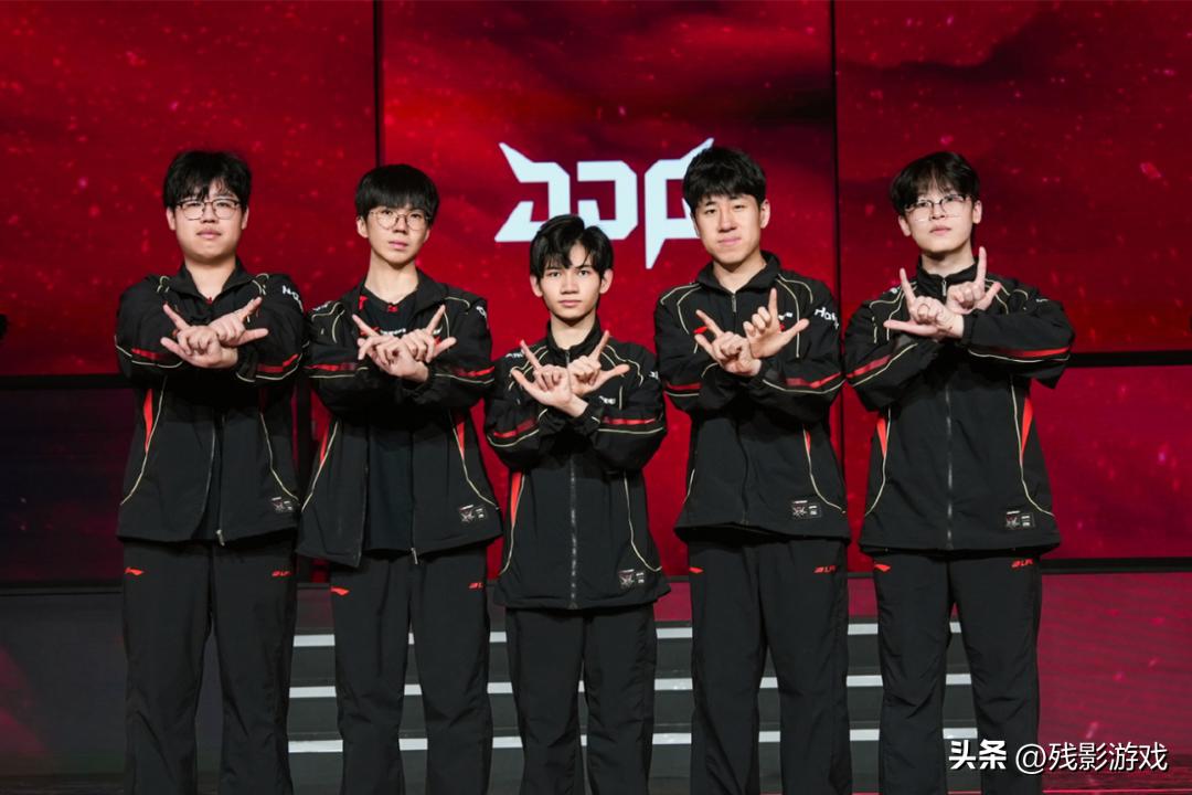 _重生之首富人生谈小天_布冯谈重回国家队