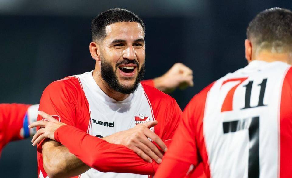 阻挡防守__阻挡进攻路线犯规