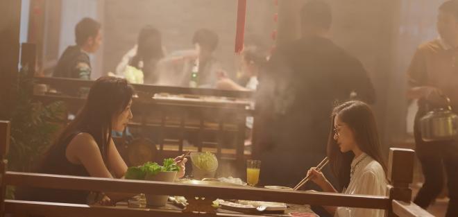 描写建筑工人的文章__梦见照看邻居家的小女孩