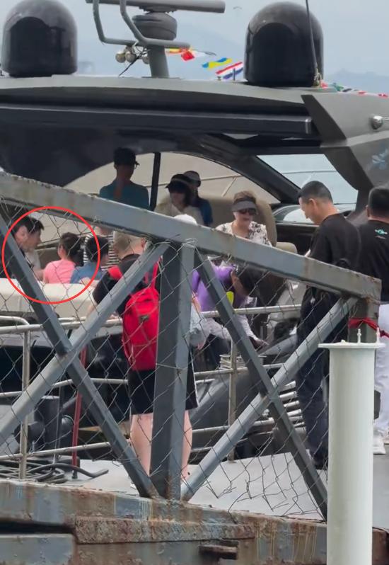 _菡萏花开携此手牵彼心_携此手牵彼心菡萏花开