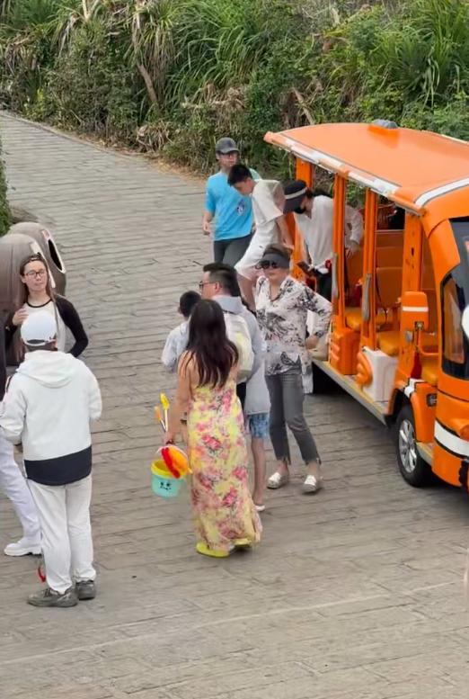 携此手牵彼心菡萏花开__菡萏花开携此手牵彼心