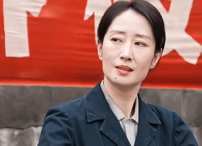 《纯真年代的爱情》前男友出现！撕碎了方穆静的体面，成全了瞿桦__《纯真年代的爱情》前男友出现！撕碎了方穆静的体面，成全了瞿桦