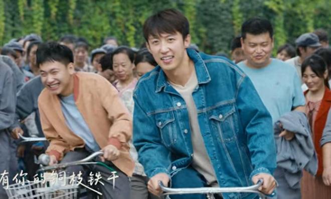 《岁月有情时》《江湖夜雨十年灯》各看4集，一部弃剧，一部上瘾__《岁月有情时》《江湖夜雨十年灯》各看4集，一部弃剧，一部上瘾