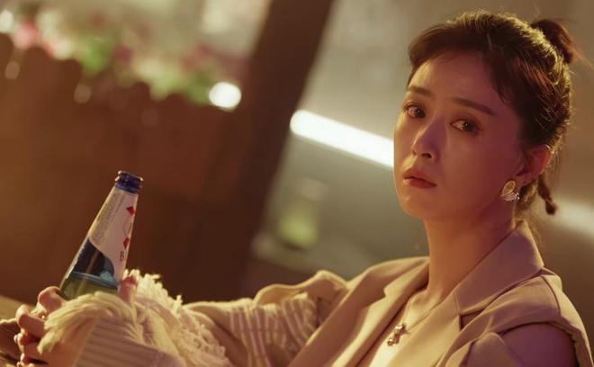 全程说话含糊一脸木讷,《玫瑰丛生》男主表现拉胯,蒋欣都带不动_全程说话含糊一脸木讷,《玫瑰丛生》男主表现拉胯,蒋欣都带不动_