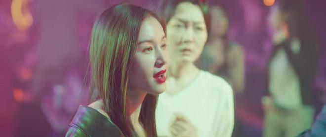 全程说话含糊一脸木讷,《玫瑰丛生》男主表现拉胯,蒋欣都带不动__全程说话含糊一脸木讷,《玫瑰丛生》男主表现拉胯,蒋欣都带不动