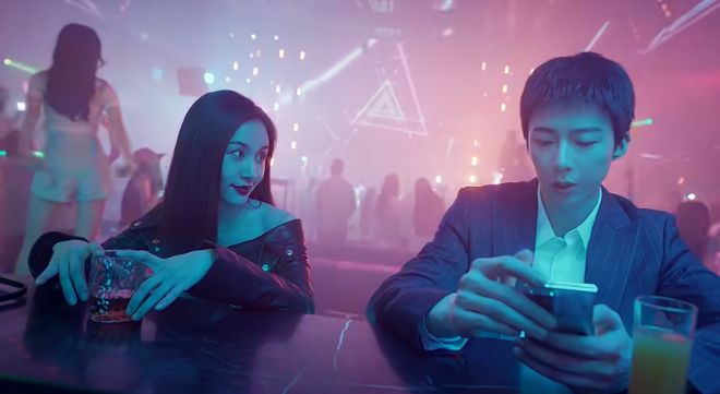 _坑王驾到黄头发女观众_爱的涟漪泰剧观众评价