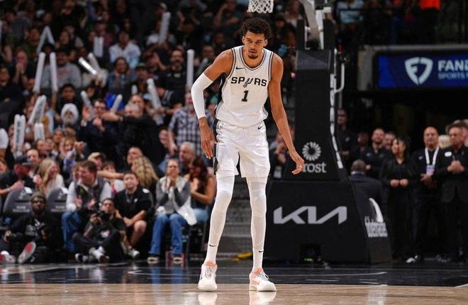 雷霆轰鸣的意思_雷霆队的意思_