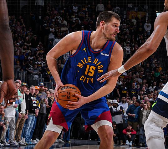 _约基奇35+13+9！森林狼逆转掘金升西部第四 华子21+6穆雷25分_约基奇35+13+9！森林狼逆转掘金升西部第四 华子21+6穆雷25分