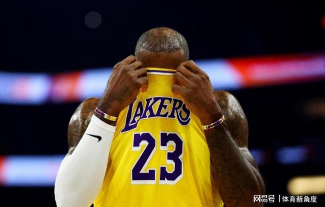 nba杜兰特詹姆斯_杜兰特已承认詹姆斯的强大_