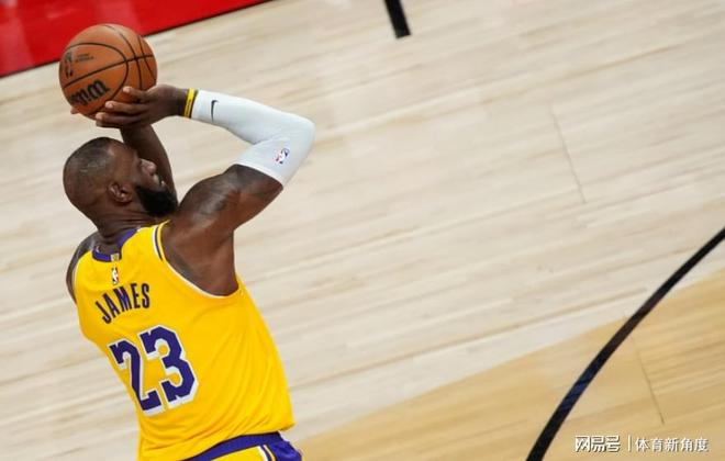 nba杜兰特詹姆斯__杜兰特已承认詹姆斯的强大