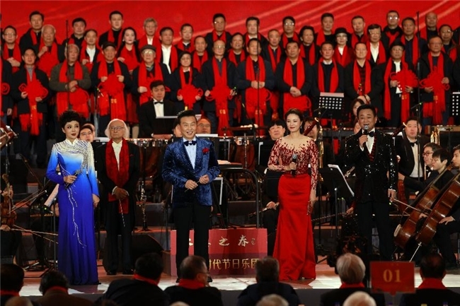 大美之春美术界春晚纪念酒_新年美术展主题_