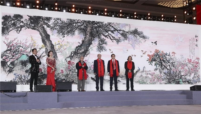 大美之春美术界春晚纪念酒__新年美术展主题