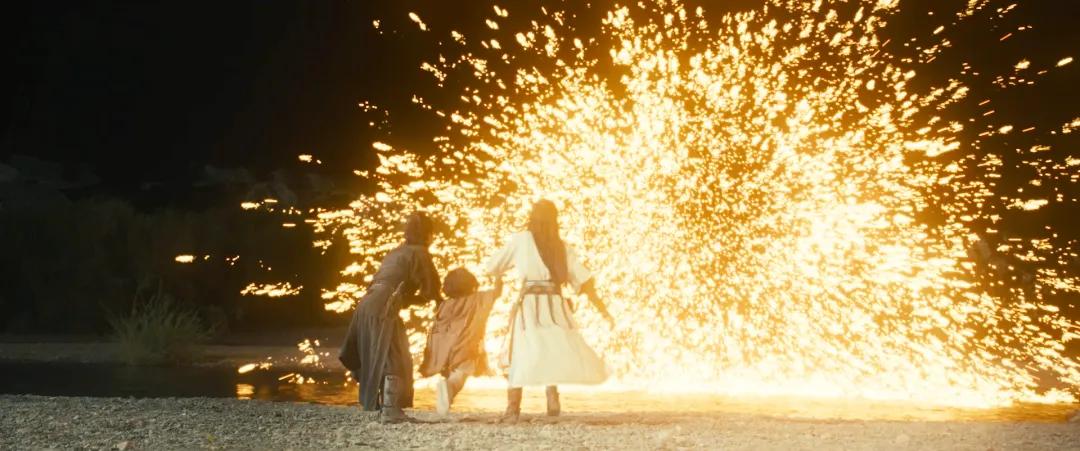 李连杰和吴京谁名气大_李连杰跟吴京拍的电影_