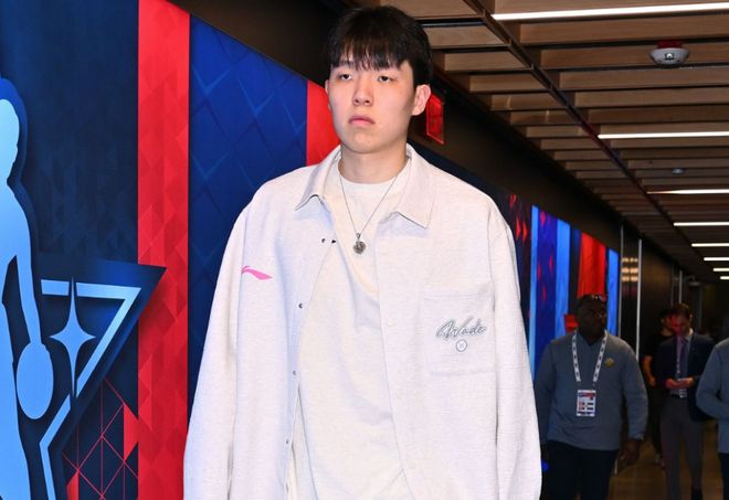 开拓者官宣下放杨瀚森!与扬布拉德签下双向合同 将裁掉库克__开拓者官宣下放杨瀚森!与扬布拉德签下双向合同 将裁掉库克