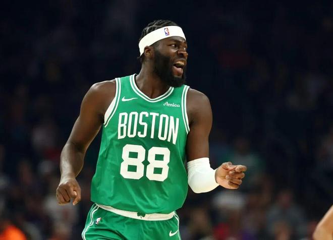 塔克本赛季数据_塔克本赛季工资_