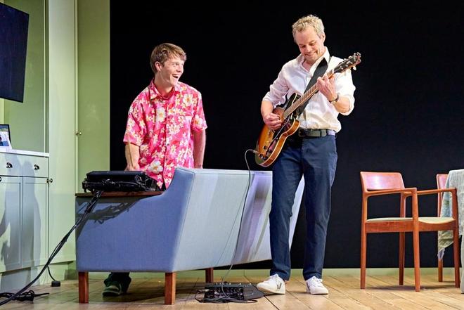 裴淳华裸戏_裴淳华侠探杰克_