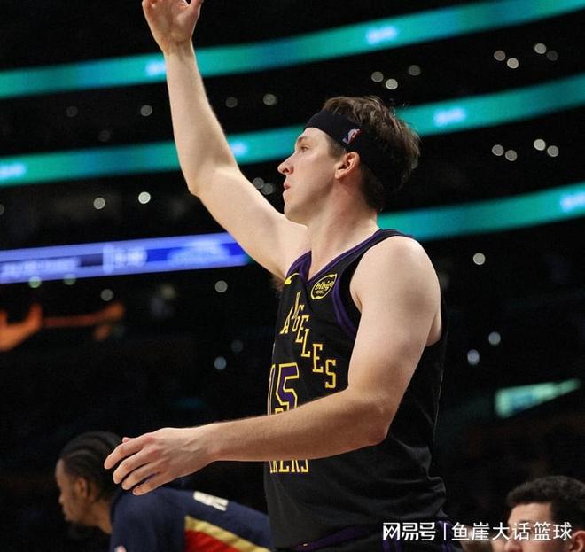 湖人110-101鹈鹕！老詹把话挑明，东契奇两点该批，里夫斯好消息_湖人110-101鹈鹕！老詹把话挑明，东契奇两点该批，里夫斯好消息_