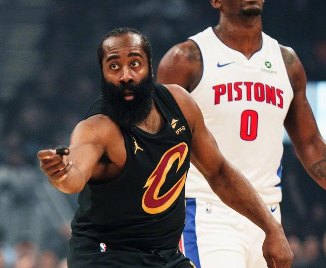 _哈登赛前仪式_哈登砸球gif