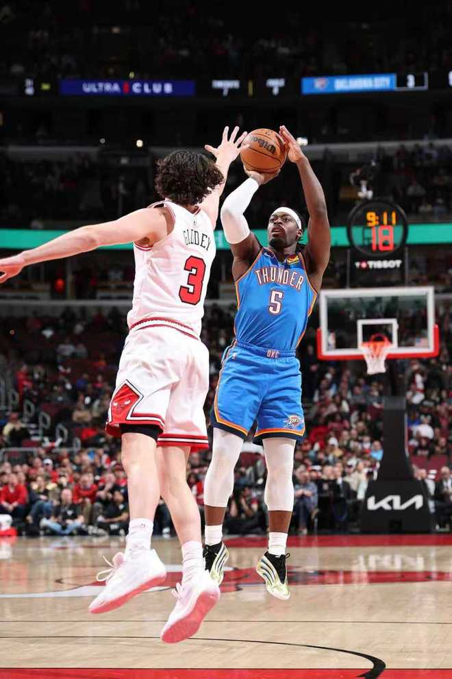 湖人逆转公牛__国王35分逆转公牛