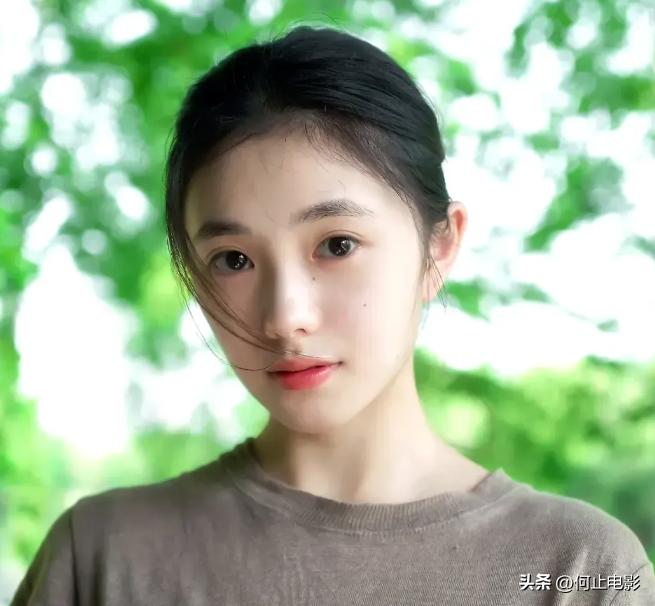 _张艺谋捧出的男演员_被张艺谋捧红的男演员