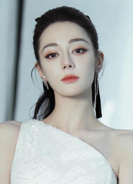 迪拜滞留中国人回不来__迪拜滞留大概多少人