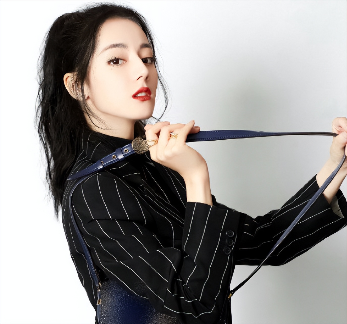 迪拜滞留大概多少人__迪拜滞留中国人回不来