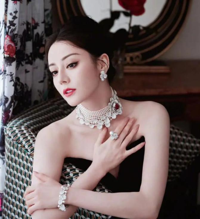 迪拜滞留中国人回不来_迪拜滞留大概多少人_