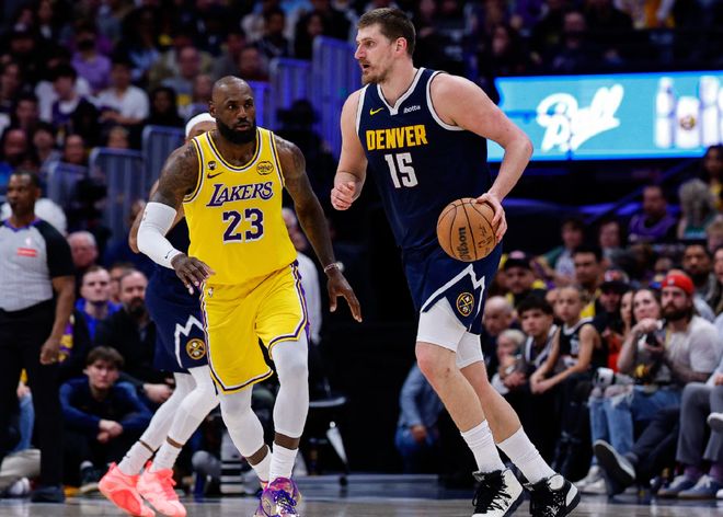 4胜12负，净输203分！超级三巨头成为摆设，你们离重建也不远了_4胜12负，净输203分！超级三巨头成为摆设，你们离重建也不远了_