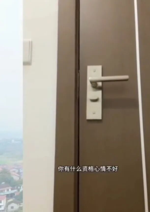 疯狂洗头搞笑视频_洗头恐怖故事_