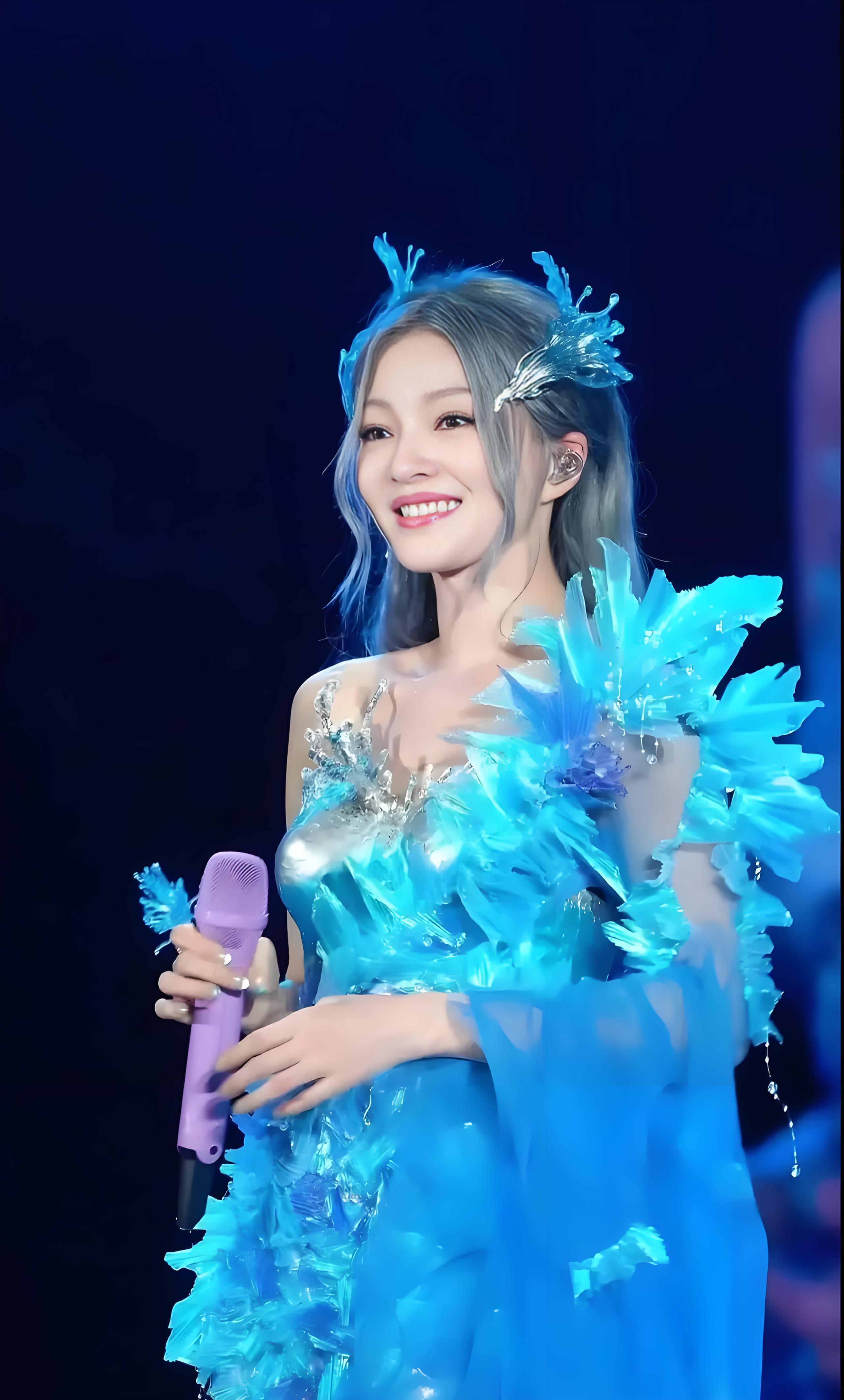 张韶涵：从绝望到重生，妹妹是她唯一救赎，更是她“隐形的翅膀”__张韶涵：从绝望到重生，妹妹是她唯一救赎，更是她“隐形的翅膀”