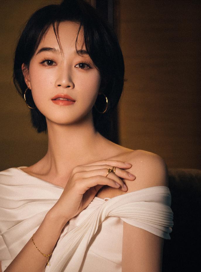 _35岁蓝盈莹，不婚不育又怎样？从“浣碧”到《生万物》，独自闪耀_35岁蓝盈莹，不婚不育又怎样？从“浣碧”到《生万物》，独自闪耀