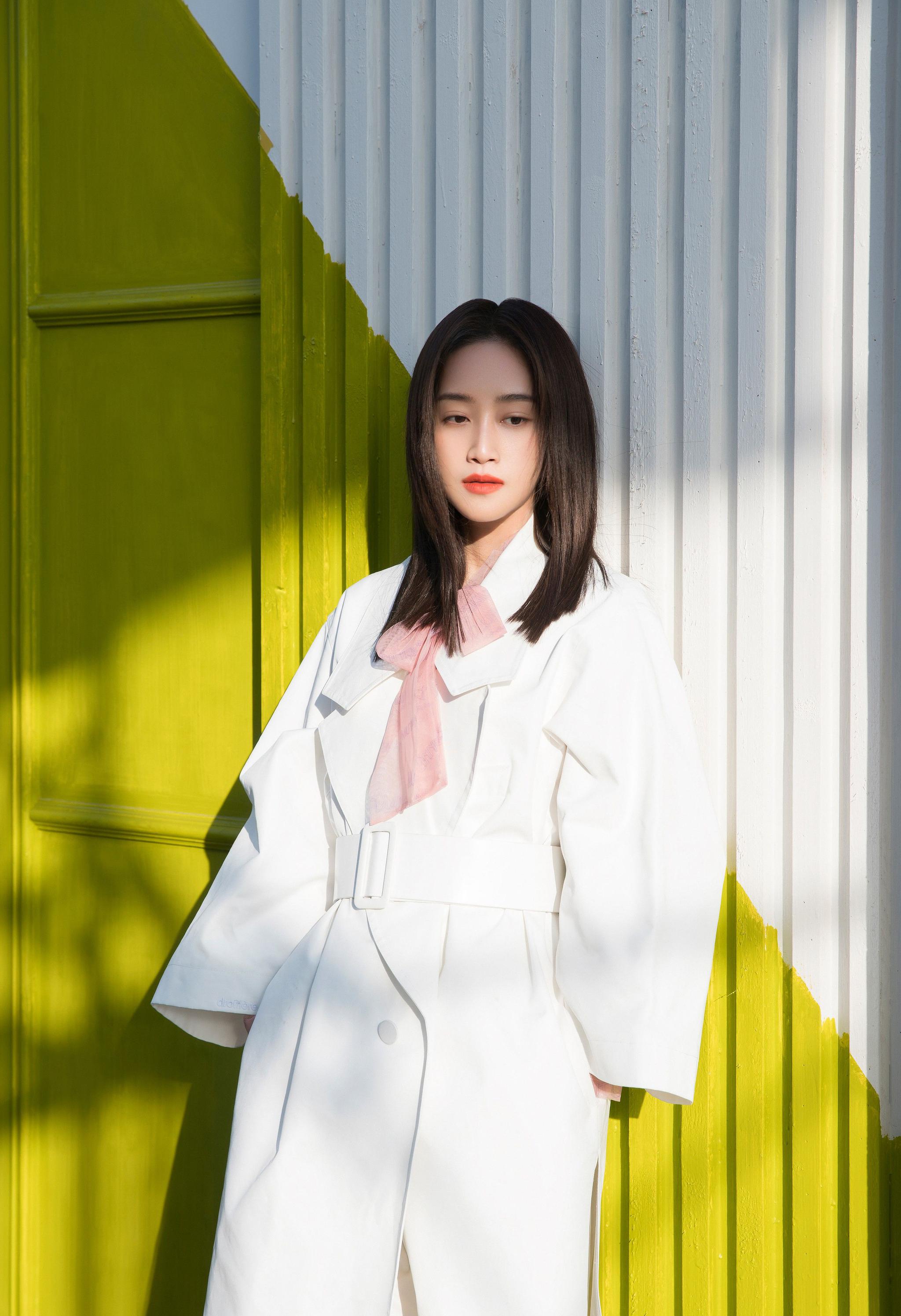 _35岁蓝盈莹，不婚不育又怎样？从“浣碧”到《生万物》，独自闪耀_35岁蓝盈莹，不婚不育又怎样？从“浣碧”到《生万物》，独自闪耀