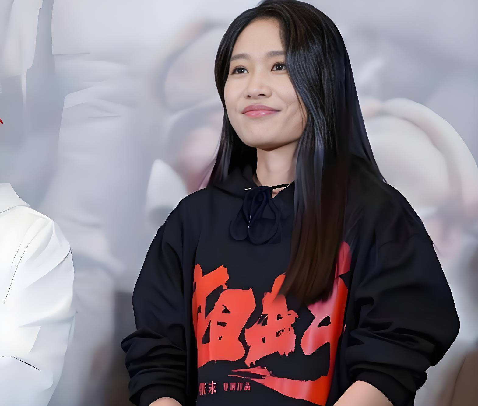 _张艺谋之女张末，年少不懂父爱，离婚后父亲托举她爱情事业双丰收_张艺谋之女张末，年少不懂父爱，离婚后父亲托举她爱情事业双丰收