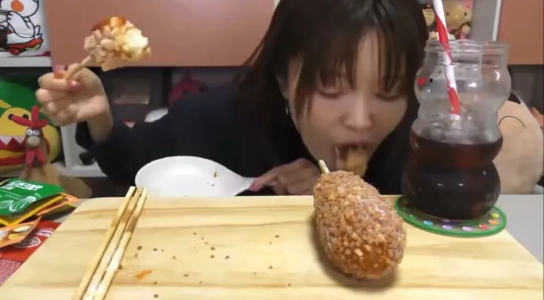 被全网封禁的“吃室友剩饭”网红：畸形现象，正在恶心中国年轻人_被全网封禁的“吃室友剩饭”网红：畸形现象，正在恶心中国年轻人_