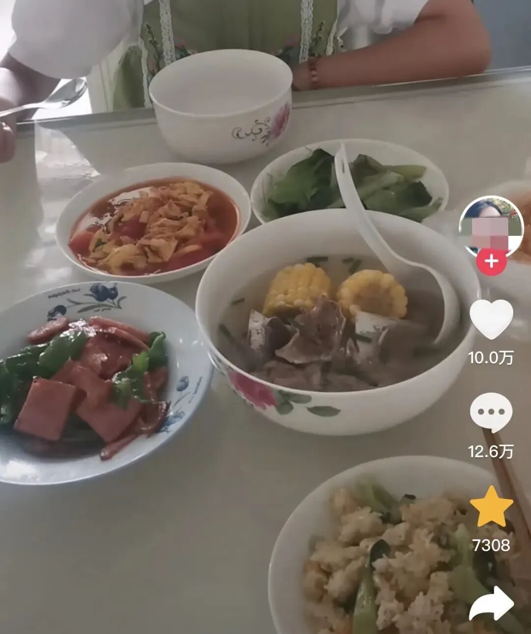 1段“女儿炒了四道菜”视频被挂上热搜，打脸了多少有毒的家长__1段“女儿炒了四道菜”视频被挂上热搜，打脸了多少有毒的家长