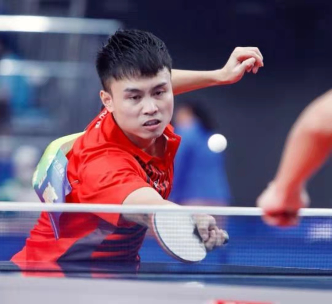 _乒乓球莎莎_乒乓球莎莎对战藤的视频