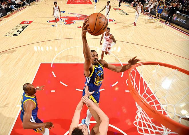 攻守兼备王者归来_寻找勇士_