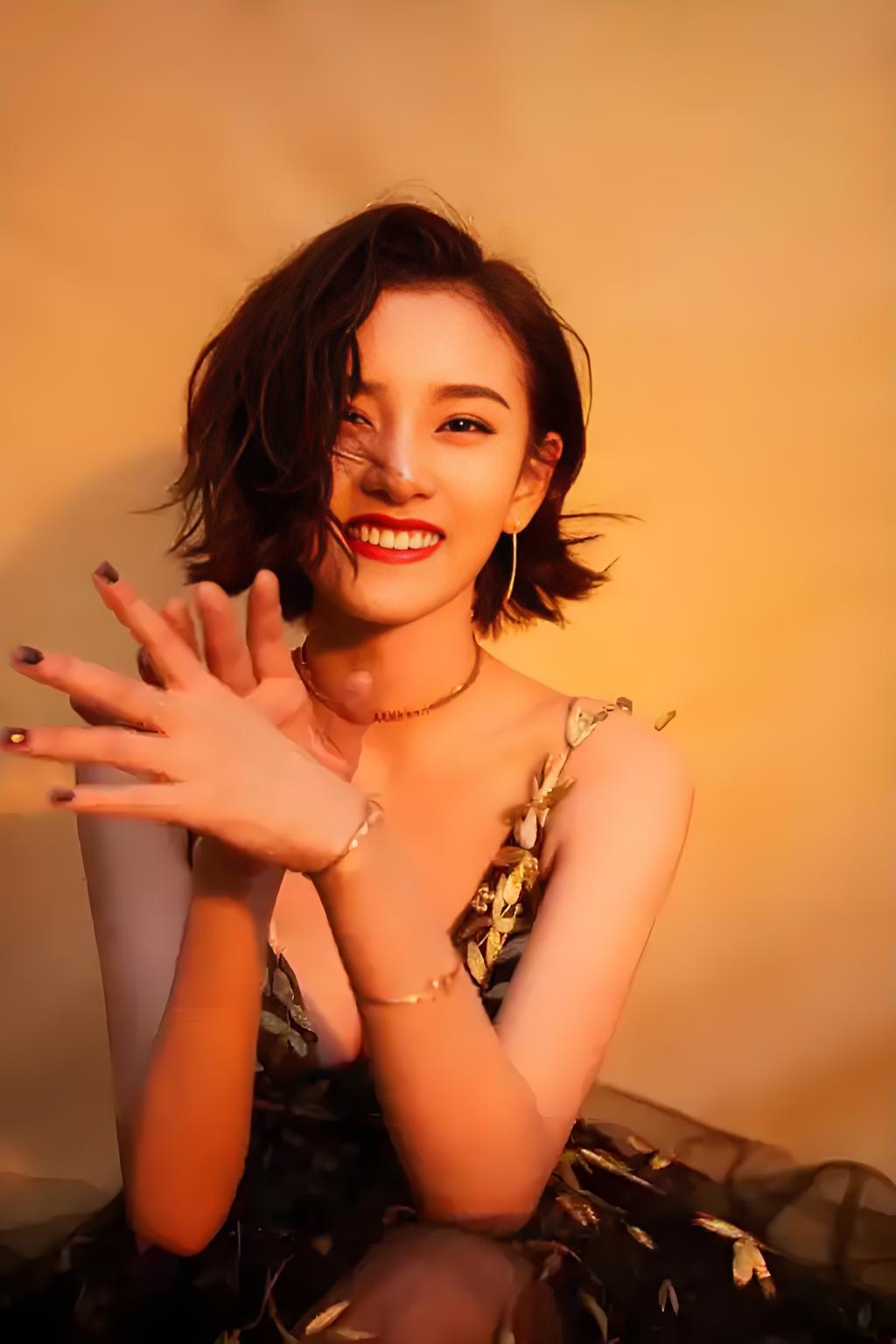 舒畅提携宋祖儿成星,如今似恩断义绝,是忘恩负义还是另有隐情?_舒畅提携宋祖儿成星,如今似恩断义绝,是忘恩负义还是另有隐情?_