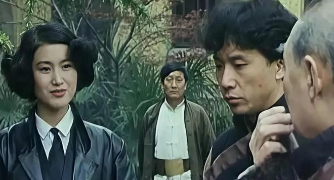 _未婚生女、靠导演上位？《重案六组》翻拍，王茜的含金量还在上升_未婚生女、靠导演上位？《重案六组》翻拍，王茜的含金量还在上升