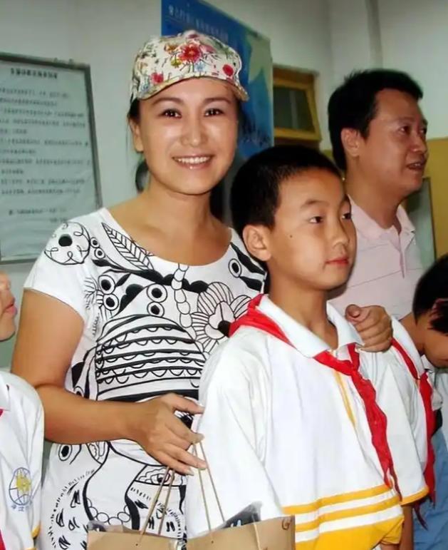 未婚生女、靠导演上位？《重案六组》翻拍，王茜的含金量还在上升__未婚生女、靠导演上位？《重案六组》翻拍，王茜的含金量还在上升