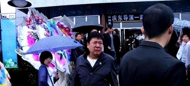 未婚生女、靠导演上位？《重案六组》翻拍，王茜的含金量还在上升__未婚生女、靠导演上位？《重案六组》翻拍，王茜的含金量还在上升