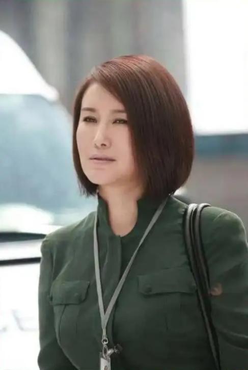 未婚生女、靠导演上位？《重案六组》翻拍，王茜的含金量还在上升_未婚生女、靠导演上位？《重案六组》翻拍，王茜的含金量还在上升_