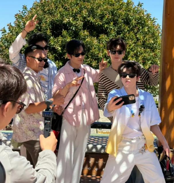 《中餐厅9》出发，集半个娱乐圈，看完阵容我想说：可别再翻车了_《中餐厅9》出发，集半个娱乐圈，看完阵容我想说：可别再翻车了_